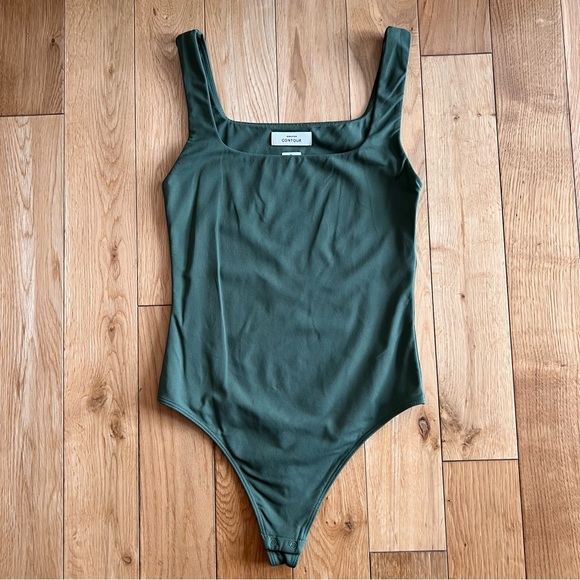 Aritzia Babaton Contour Green Bodysuit Square Neck Thong Size Small - Picture 1 of 7